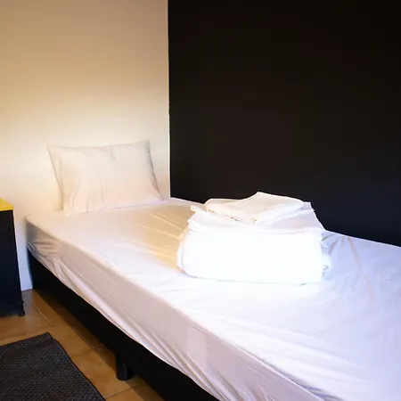 Hostel Bombarda 51 - & Vila Praia de Ancora